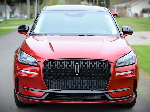 Used 2023 Lincoln Corsair AWD w/ Equipment Group 101A image 2