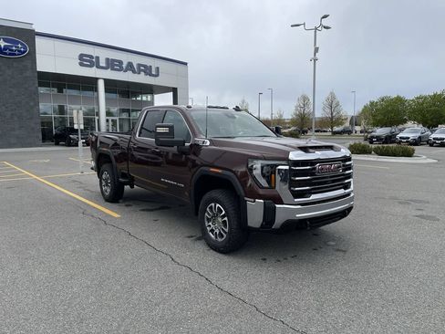 Used 2024 GMC Sierra 2500 SLE AWD/4WD image 11
