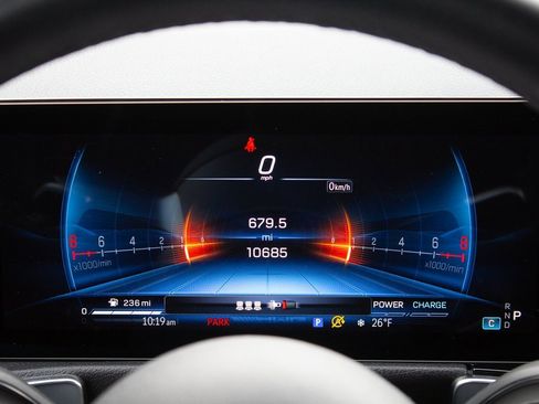 Used 2025 Mercedes-Benz GLB 35 AMG 4MATIC image 15