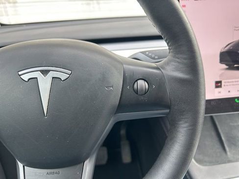 Used 2023 Tesla Model Y Long Range AWD/4WD image 11