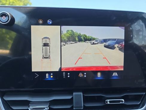 Used 2025 Chevrolet Equinox ACTIV w/ Safety and Technology Package AWD/4WD image 28