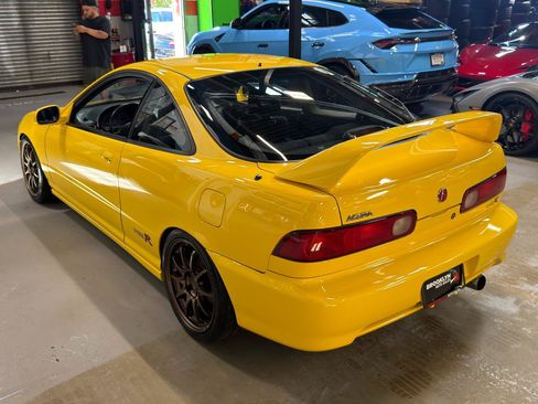 Used 2000 Acura Integra Type R FWD image 11