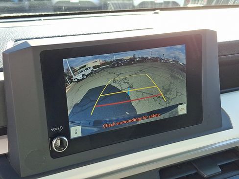 Used 2024 Toyota Tacoma TRD Off-Road image 18