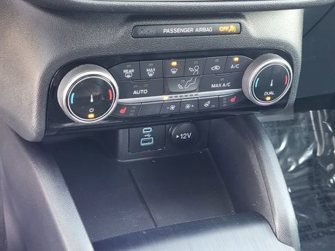 Used 2022 Ford Escape SEL image 19