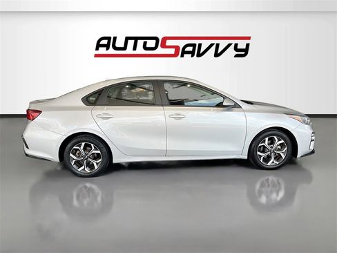 Used 2021 Kia Forte LXS image 8