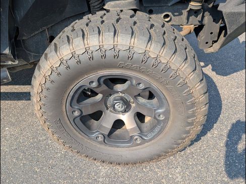 Used 2015 Jeep Wrangler Unlimited Sport w/ Quick Order Package 24S AWD/4WD image 9