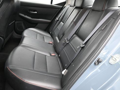 Used 2025 Nissan Sentra SR w/ SR Premium Package FWD image 15