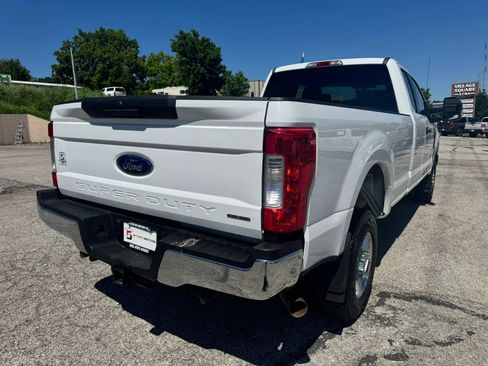 Used 2017 Ford F250 XLT w/ Camper Package AWD/4WD image 3