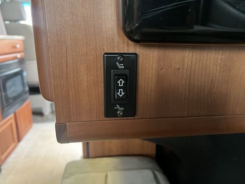 Used 2008 Dodge Sprinter 2500 w/ Trailer Tow Group image 20