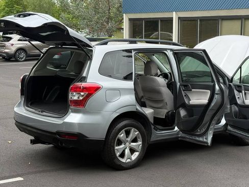 Used 2014 Subaru Forester 2.5i Premium w/ All-Weather Package AWD/4WD image 7