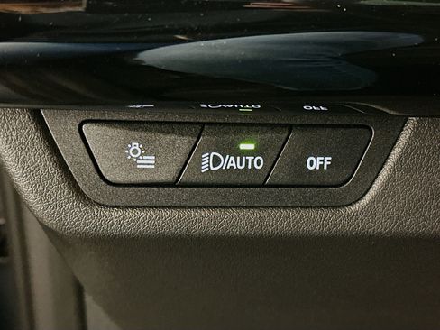 Used 2025 BMW X2 xDrive28i image 17