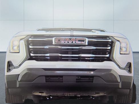 Used 2025 GMC Terrain Elevation image 17