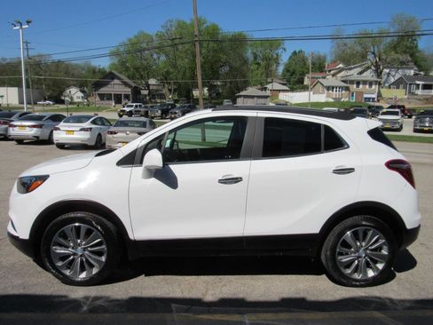 Used 2020 Buick Encore Preferred AWD/4WD image 10