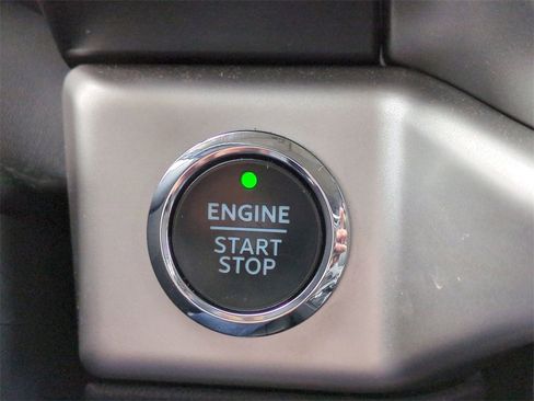 Certified 2022 Ford Expedition XLT image 28