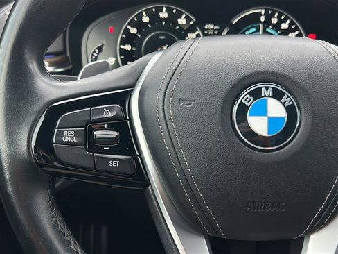 Used 2019 BMW 530e 530e iPerformance w/ Convenience Package image 24