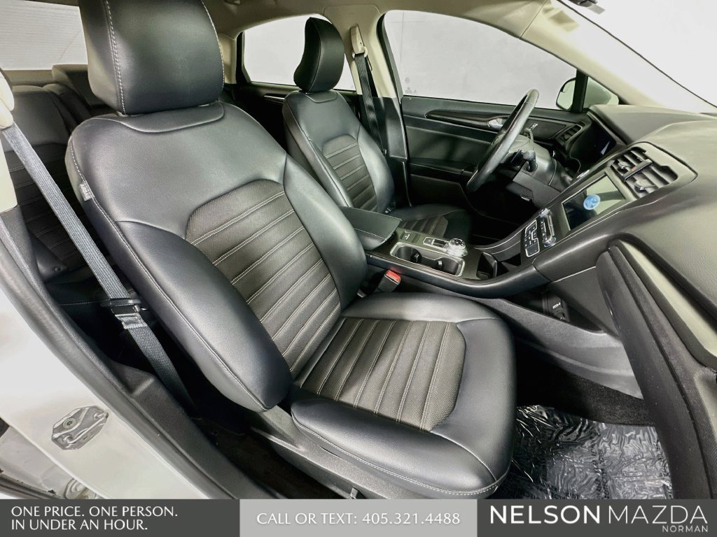 Used 2018 Ford Fusion SE w/ Equipment Group 201A FWD image 26
