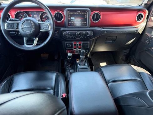 Used 2018 Jeep Wrangler Unlimited Rubicon w/ Dual Top Group AWD/4WD image 10