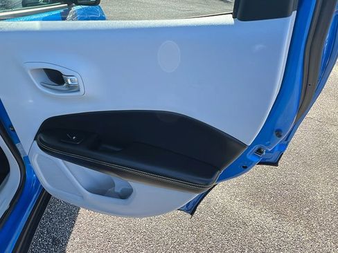 Used 2019 Jeep Compass Latitude w/ Popular Equipment Group image 17