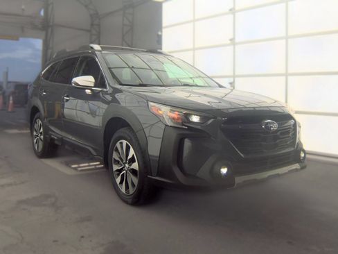 Used 2023 Subaru Outback Touring XT AWD/4WD image 4