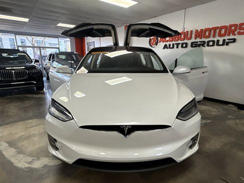 Used 2016 Tesla Model X 75D image 2
