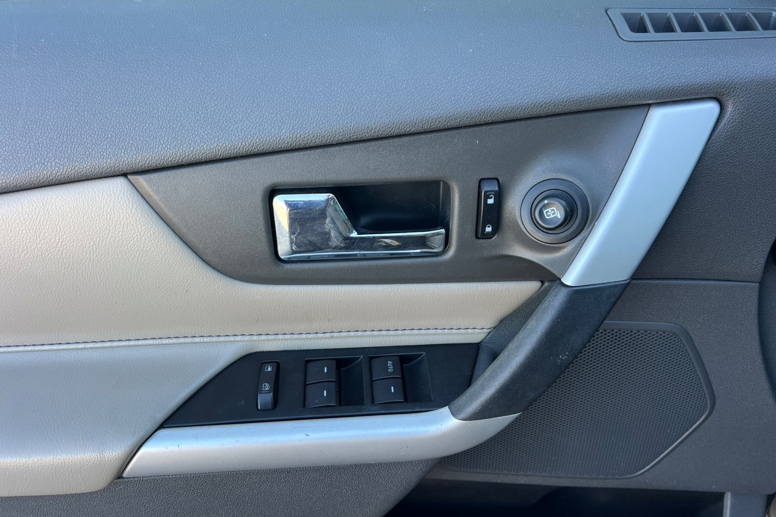 Used 2013 Ford Edge SEL FWD image 13