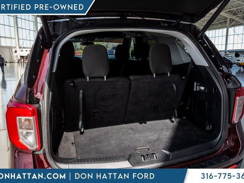 Certified 2022 Ford Explorer XLT w/ Class IV Trailer Tow Package AWD/4WD image 31