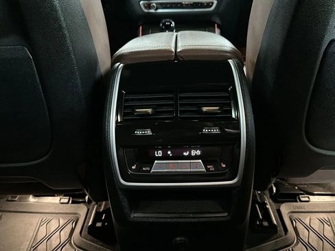 Used 2022 BMW X5 xDrive40i w/ Premium Package image 22