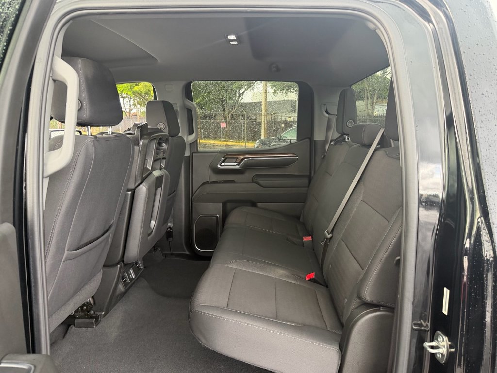 Certified 2024 Chevrolet Silverado 1500 LT AWD/4WD image 11