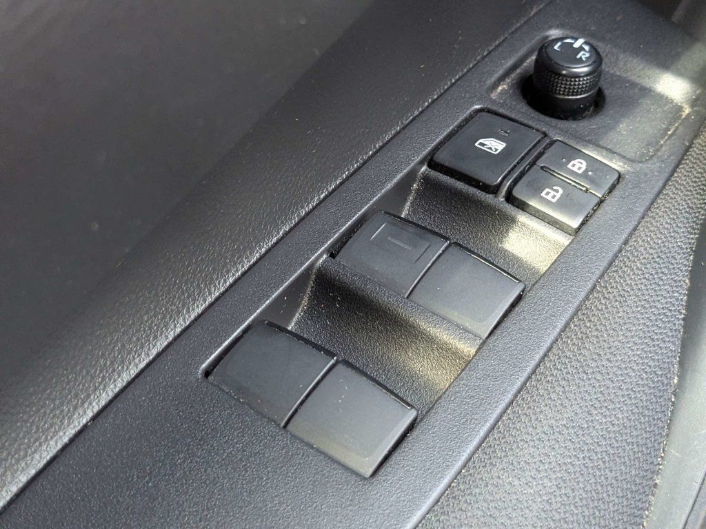 Certified 2025 Toyota Corolla LE FWD image 21