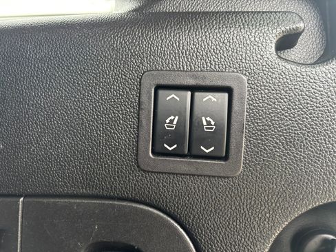 Used 2019 Cadillac Escalade ESV 2WD image 13