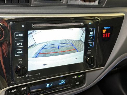 Used 2019 Toyota Corolla XSE image 18