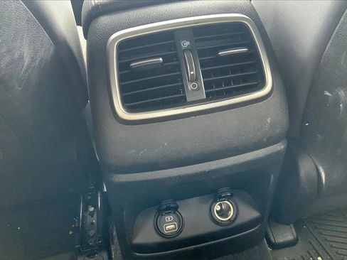 Used 2020 Kia Sorento LX image 37