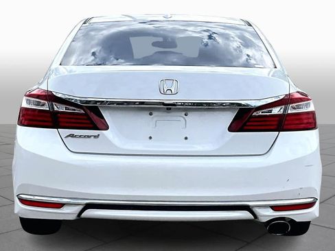 Used 2016 Honda Accord EX image 4