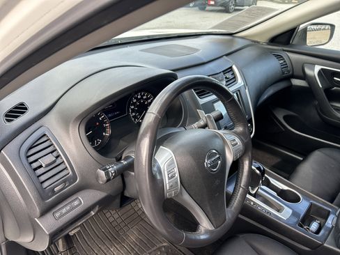 Used 2018 Nissan Altima 2.5 SR image 16