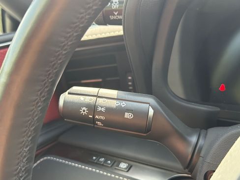 Used 2021 Lexus LC 500 Convertible w/ Touring Package RWD image 28