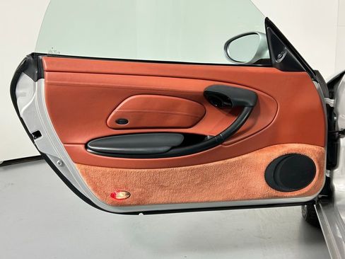 Used 1999 Porsche Boxster image 30