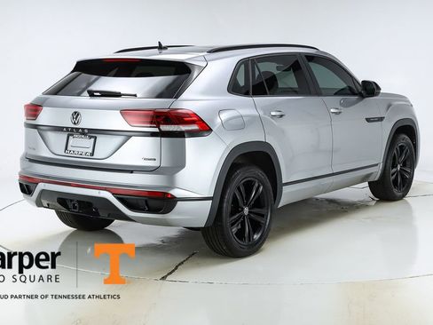 Used 2023 Volkswagen Atlas Cross Sport SEL R-Line AWD/4WD image 48