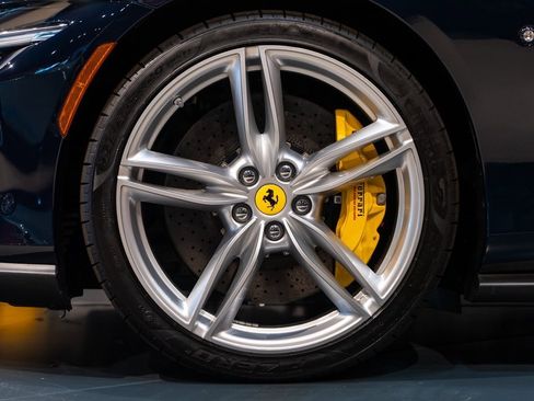 Certified 2024 Ferrari Roma Spider image 13