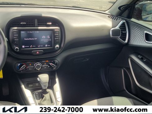 Certified 2024 Kia Soul LX FWD image 18