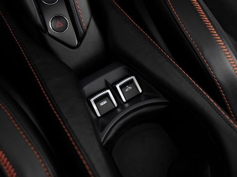 Used 2020 McLaren 720S Performance RWD image 29