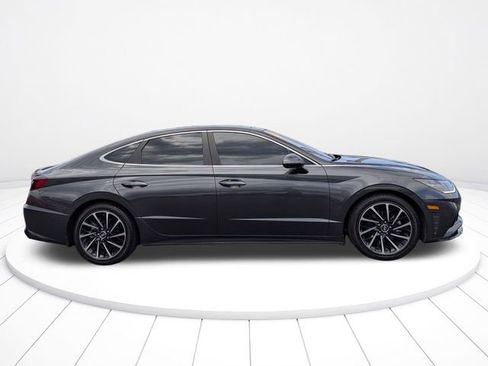 Used 2021 Hyundai Sonata Limited w/ Preferred Accessory Package FWD image 2