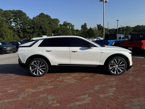 Used 2024 Cadillac Lyriq Luxury RWD image 37