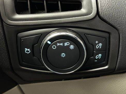 Used 2014 Ford Focus SE image 17