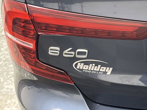 Used 2019 Volvo S60 T6 Momentum w/ Premium Package image 31