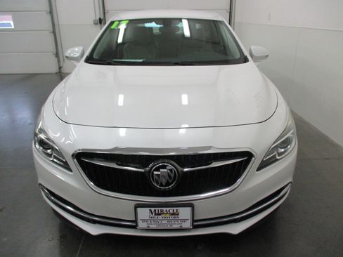 Used 2017 Buick LaCrosse Preferred image 8