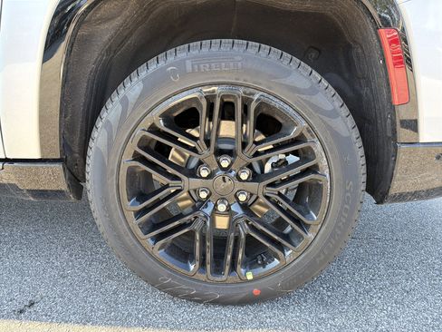 New 2026 Jeep Grand Wagoneer L Limited image 21