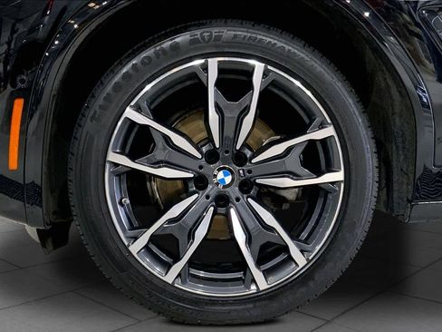 Used 2024 BMW X4 xDrive30i w/ Premium Package image 11