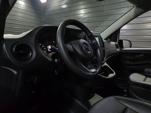 Used 2022 Mercedes-Benz Metris image 15