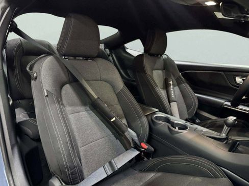 Used 2025 Ford Mustang Coupe image 40