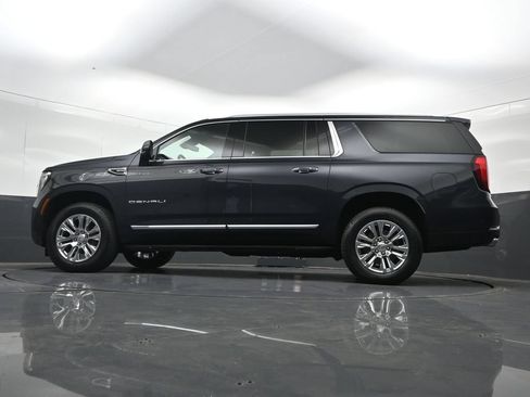 Used 2025 GMC Yukon XL Denali AWD/4WD image 31